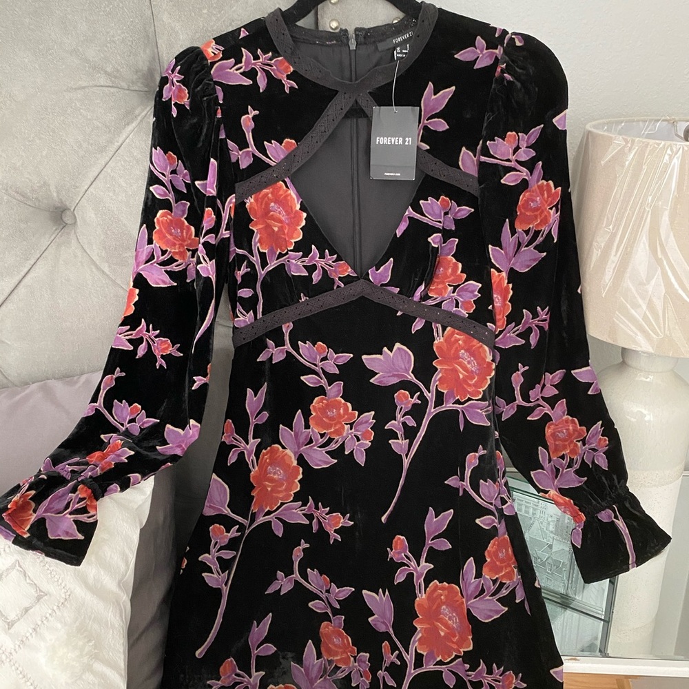 ✨ NEW W/ TAG Forever 21 Dress ✨